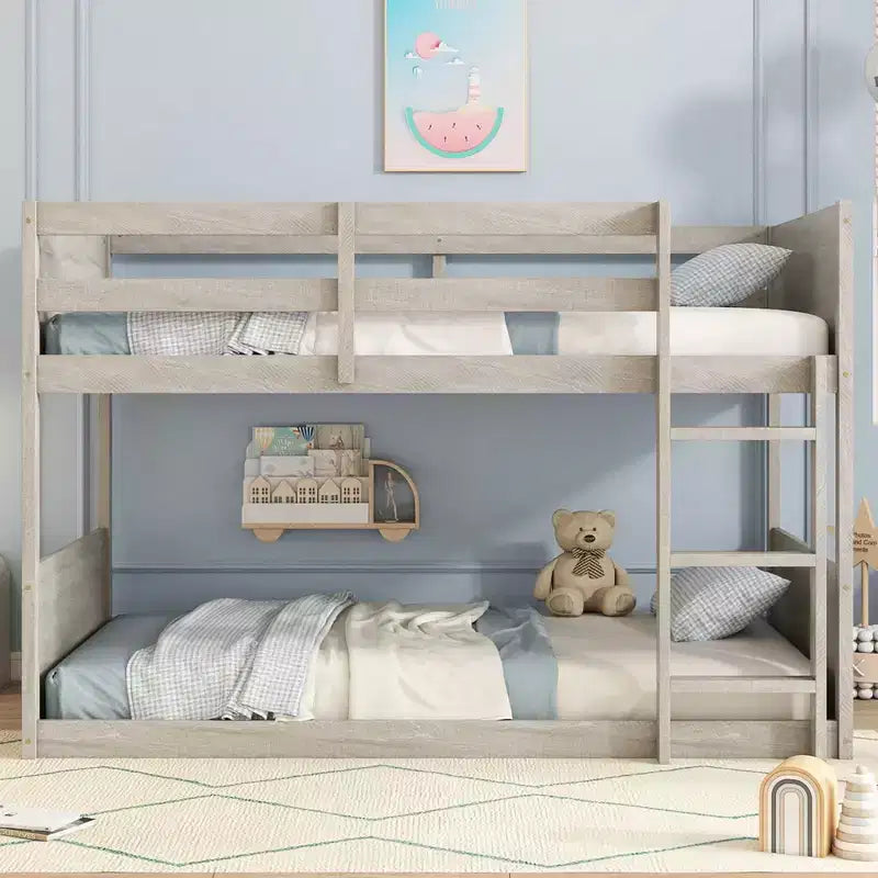 Bellemave Letto a castello singolo su singolo con testiera e pediera a pannelli, Struttura letto a castello in legno di gomma con sponde protettive e scaletta, Quercia Antica