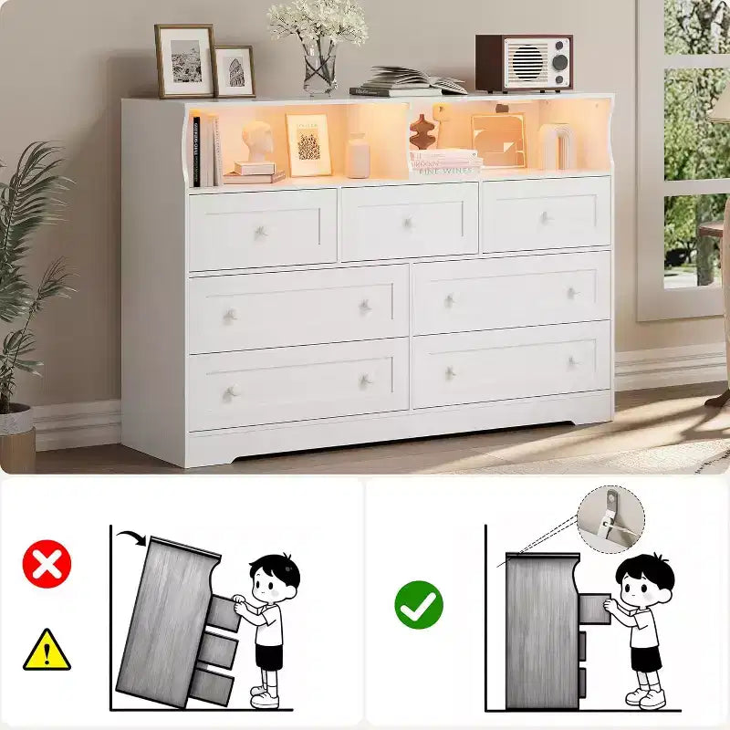 Cassettiera in Legno a 7 Cassetti - Comò Moderno con Stazione di Ricarica USB e Luci a LED, 2 Scomparti Aperti - Ampio Comò per Camera da Letta, Organizzatore di Archiviazione
